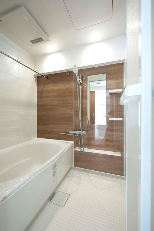 ��ʌ���z�s�厚���Ԃ̃}���V�����̃o�X