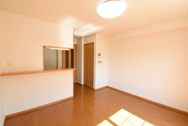 ��ʌ��������܎s������厚�䑠�̃A�p�[�g�̋��ԁE���r���O