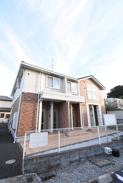 ��ʌ��������܎s������厚�䑠1551-1�̃A�p�[�g�̌����O��