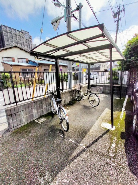 ��ʌ��������܎s�k��~�͒��̃A�p�[�g�̂��̑�