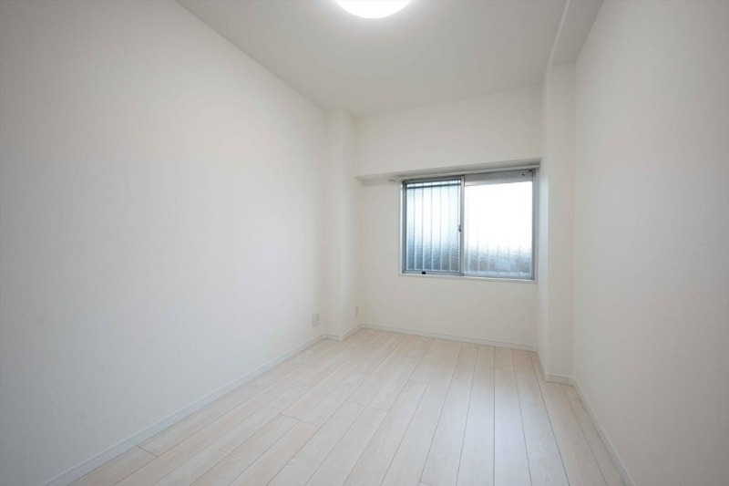 ��ʌ���z�s�厚���Ԃ̃}���V�����̂��̑��ݔ�