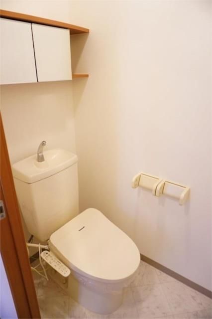 ��ʌ�����s�厚������̃}���V�����̃g�C��