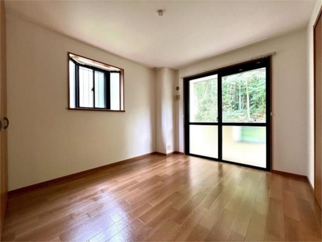 ��ʌ�����s�厚������̃}���V�����̂��̑������E�X�y�[�X