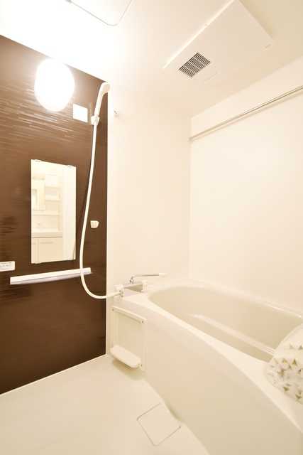 ��ʌ��������܎s��{��㏬���̃A�p�[�g�̃o�X