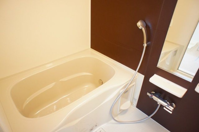 ��ʌ��z�J�s�听���Q���ڂ̃A�p�[�g�̃o�X