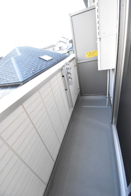 ��ʌ��������܎s��{��㏬���̃A�p�[�g�̃o���R�j�[