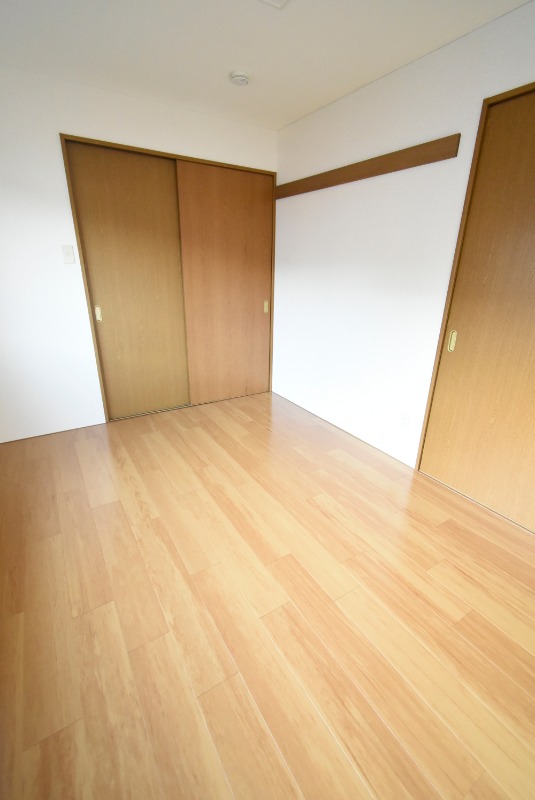 ��ʌ�����s�厚�����̃A�p�[�g�̂��̑������E�X�y�[�X