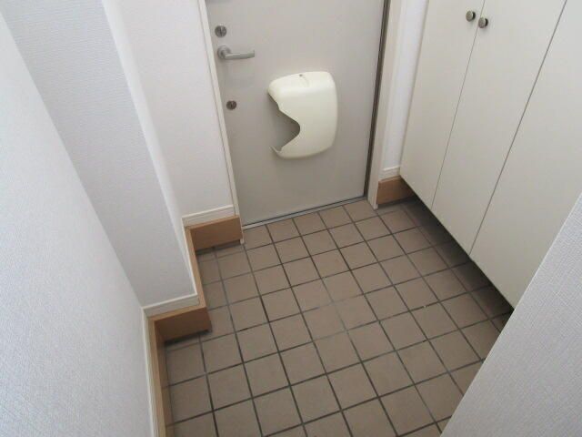 ��ʌ��������܎s��{��O���P���ڂ̃A�p�[�g�̌���