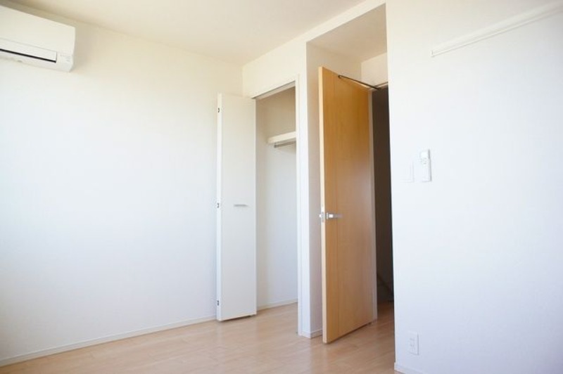 ��ʌ��z�J�s�听���Q���ڂ̃A�p�[�g�̎��[