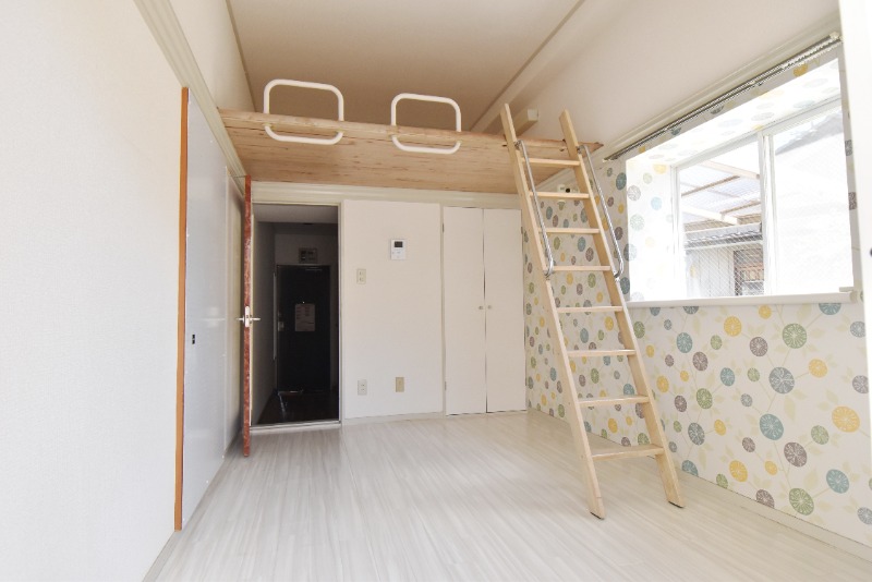 ��ʌ��������܎s�k����i���Q���ڂ̃A�p�[�g�̋��ԁE���r���O