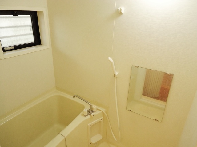 ��ʌ��������܎s��{��y�蒬�P���ڂ̃A�p�[�g�̃o�X