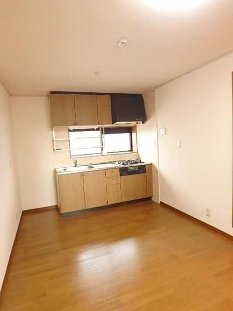 ��ʌ��������܎s�k����i���R���ڂ̃A�p�[�g�̋��ԁE���r���O