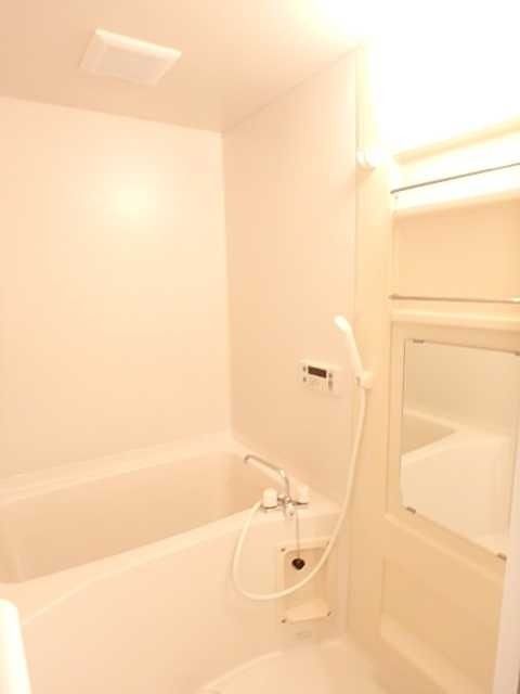 ��ʌ��������܎s�k����i���R���ڂ̃A�p�[�g�̃o�X