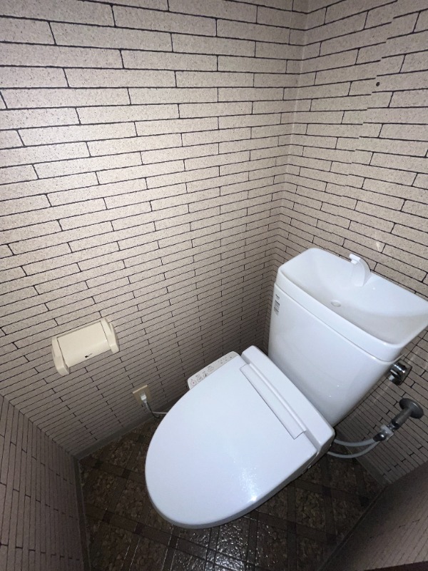 ��ʌ��@�c�s����Q���ڂ̃A�p�[�g�̃g�C��