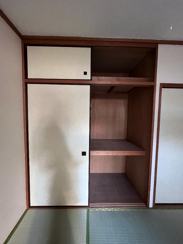 ��ʌ��@�c�s����Q���ڂ̃A�p�[�g�̎��[