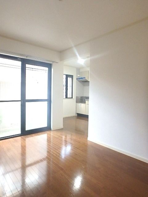 ��ʌ��������܎s��{��x�̓����Q���ڂ̃A�p�[�g�̋��ԁE���r���O