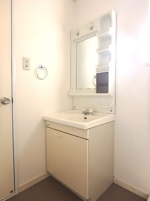 ��ʌ��������܎s��{��x�̓����Q���ڂ̃A�p�[�g�̐��ʏ�