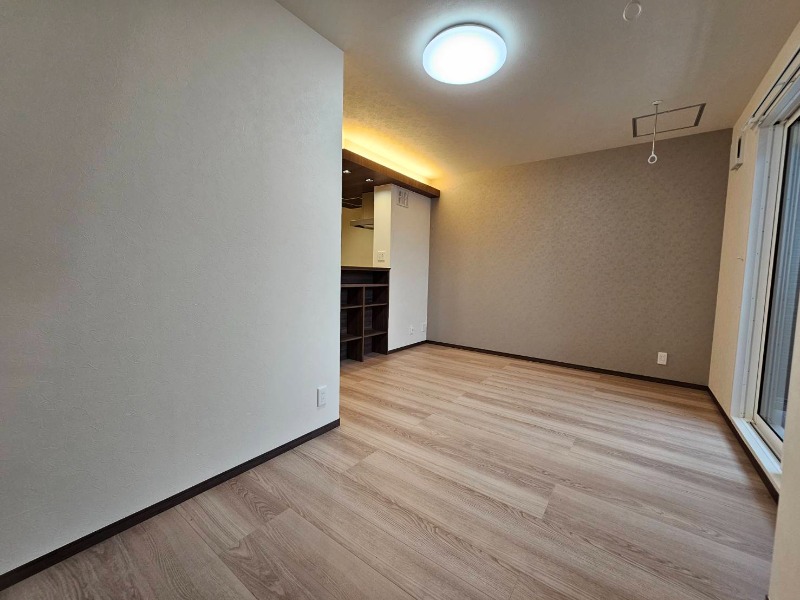 ��ʌ��������܎s��{��V�����P���ڂ̃A�p�[�g�̋��ԁE���r���O