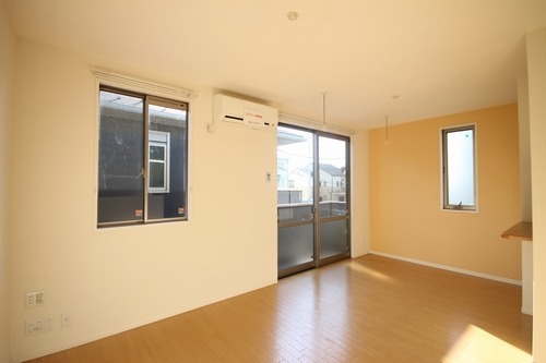 ��ʌ��������܎s��{��V�����P���ڂ̃A�p�[�g�̂��̑������E�X�y�[�X