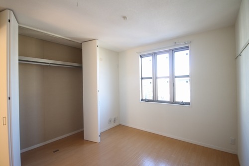 ��ʌ��������܎s��{��V�����P���ڂ̃A�p�[�g�̂��̑������E�X�y�[�X