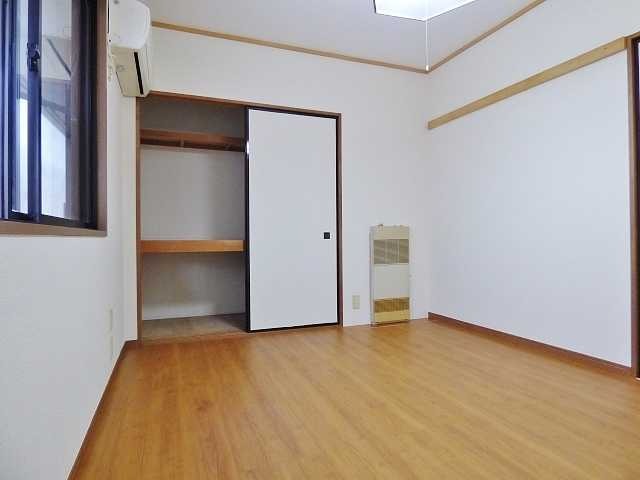 ��ʌ�����s���ԂQ���ڂ̃A�p�[�g�̂��̑��ݔ�