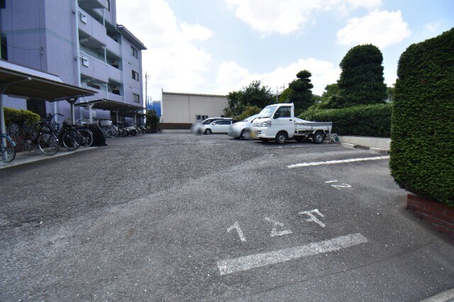 ��ʌ��������܎s�����擌��{�V���ڂ̃}���V�����̒��ԏ�