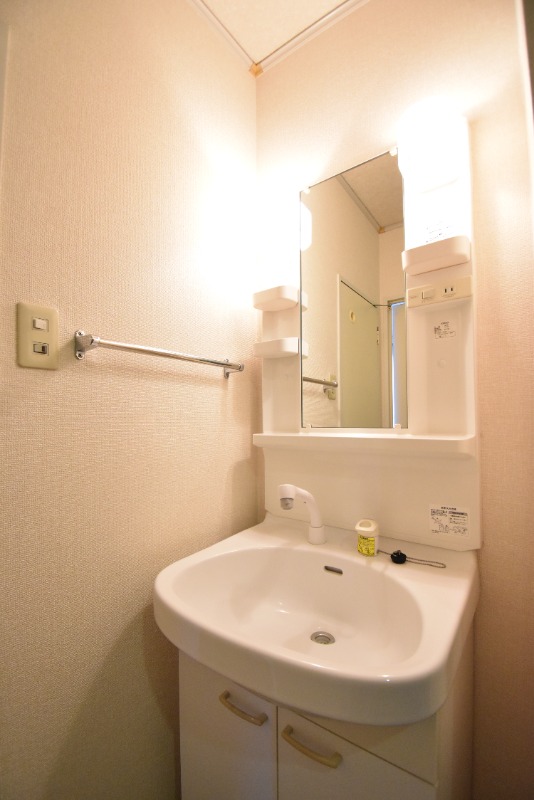 ��ʌ�����s�˒˂P���ڂ̃A�p�[�g�̐��ʏ�