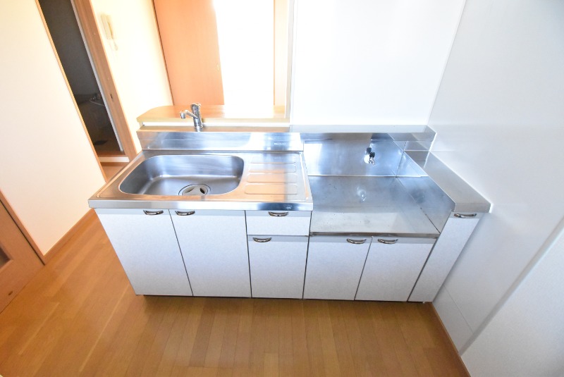 ��ʌ��������܎s��{��O���P���ڂ̃}���V�����̃L�b�`��