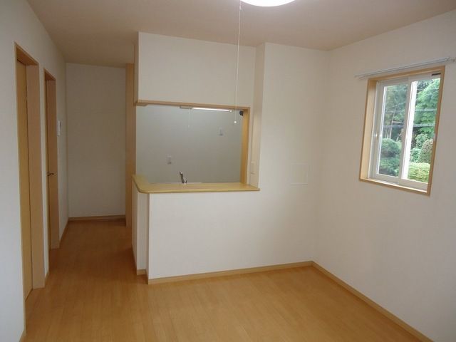 ��ʌ��������܎s��΋�厚�n���̃A�p�[�g�̋��ԁE���r���O