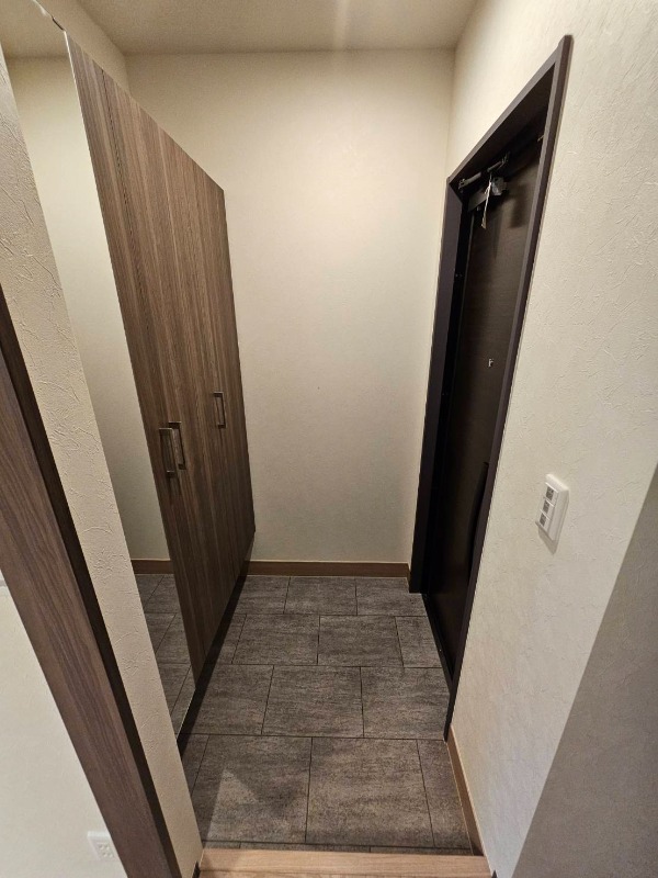 ��ʌ��������܎s��{��V�����P���ڂ̃e���X�n�E�X�̌���