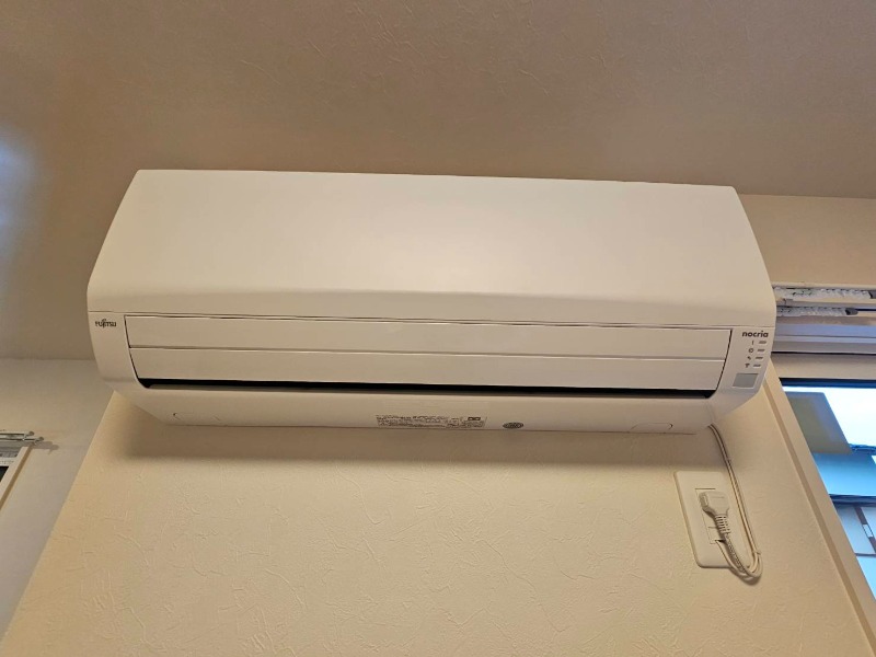 ��ʌ��������܎s��{��V�����P���ڂ̃e���X�n�E�X�̂��̑��ݔ�