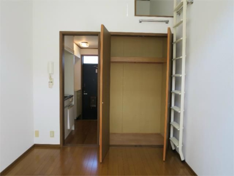 ��ʌ���z�s�厚�I��̃A�p�[�g�̎��[