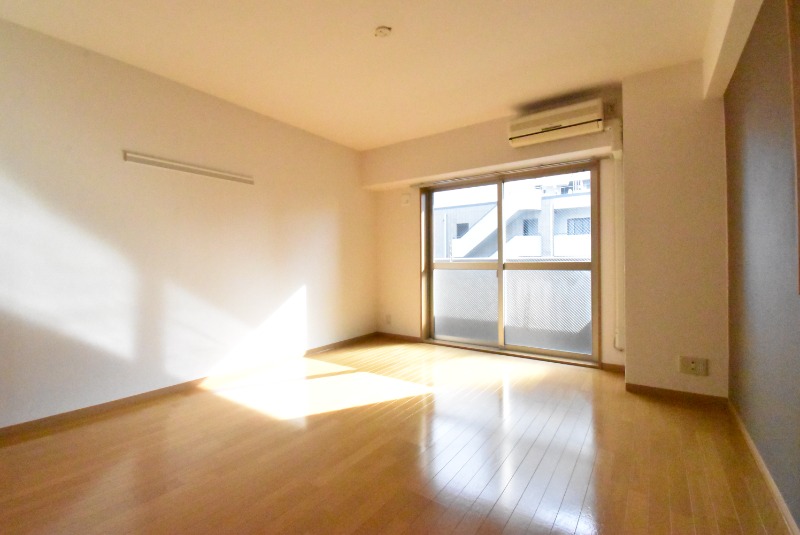 ��ʌ�����s������Q���ڂ̃}���V�����̋��ԁE���r���O