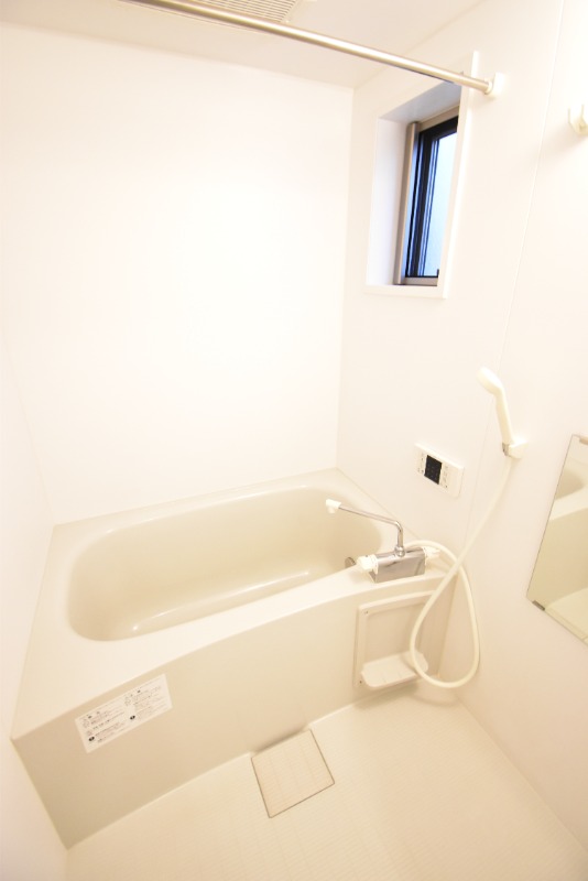 ��ʌ�����s�˒������̃A�p�[�g�̃o�X