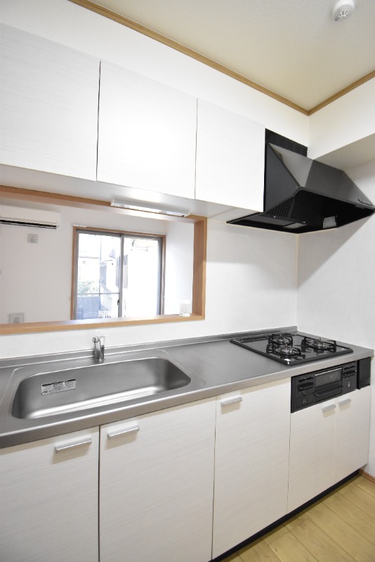 ��ʌ�����s�˒������̃A�p�[�g�̃L�b�`��