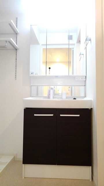 ��ʌ��������܎s��΋�厚��΂̃A�p�[�g�̐��ʏ�