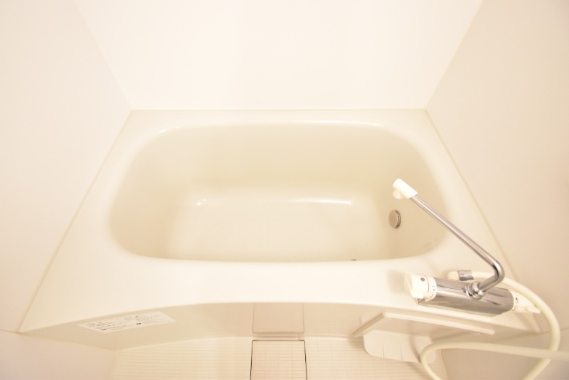 ��ʌ�����s�˒������̃A�p�[�g�̃o�X