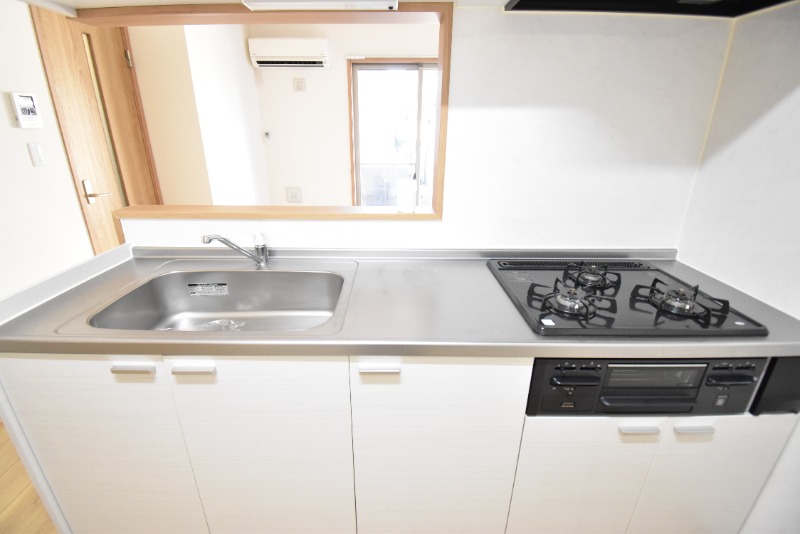 ��ʌ�����s�˒������̃A�p�[�g�̃L�b�`��