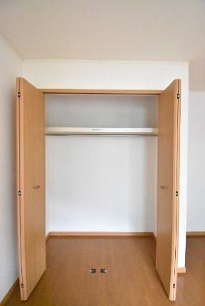 ��ʌ������s�������̃A�p�[�g�̎��[