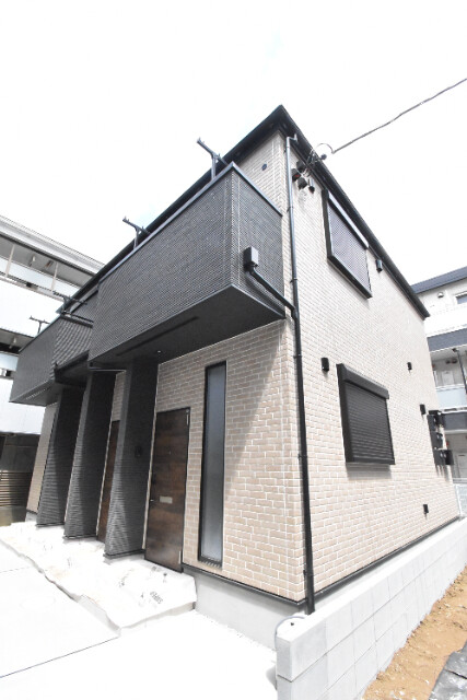 ��ʌ��������܎s��{��g�~���R���ڂ̃A�p�[�g�̃G���g�����X