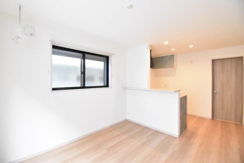 ��ʌ��������܎s��{��g�~���R���ڂ̃A�p�[�g�̂��̑������E�X�y�[�X