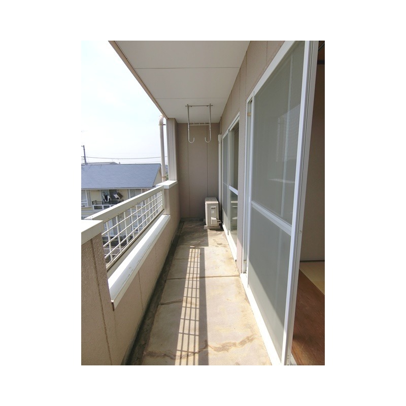 ��ʌ��@�c�s�@�c�P���ڂ̃}���V�����̃o���R�j�[