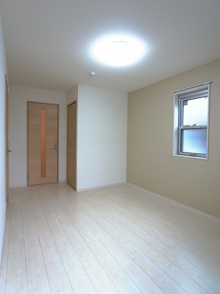 ��ʌ��������܎s�Y�a��̉ƂV���ڂ̃A�p�[�g�̂��̑������E�X�y�[�X