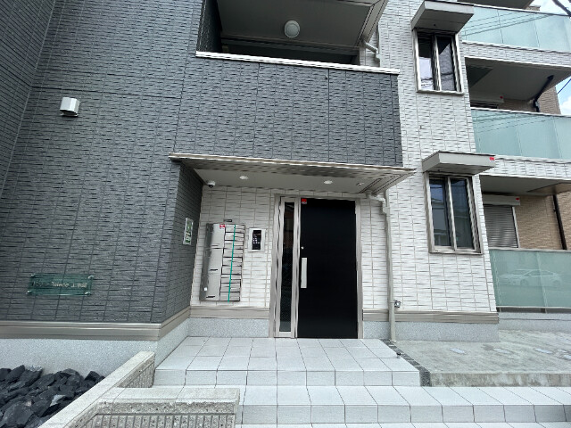 ��ʌ��������܎s�Y�a���؍�S���ڂ̃A�p�[�g�̃G���g�����X