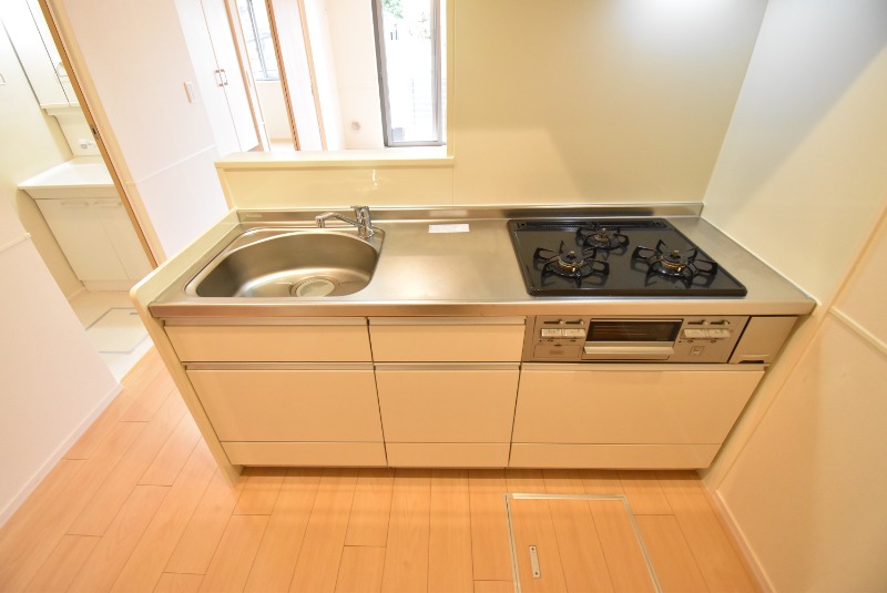 ��ʌ�����s�����P���ڂ̃}���V�����̃L�b�`��