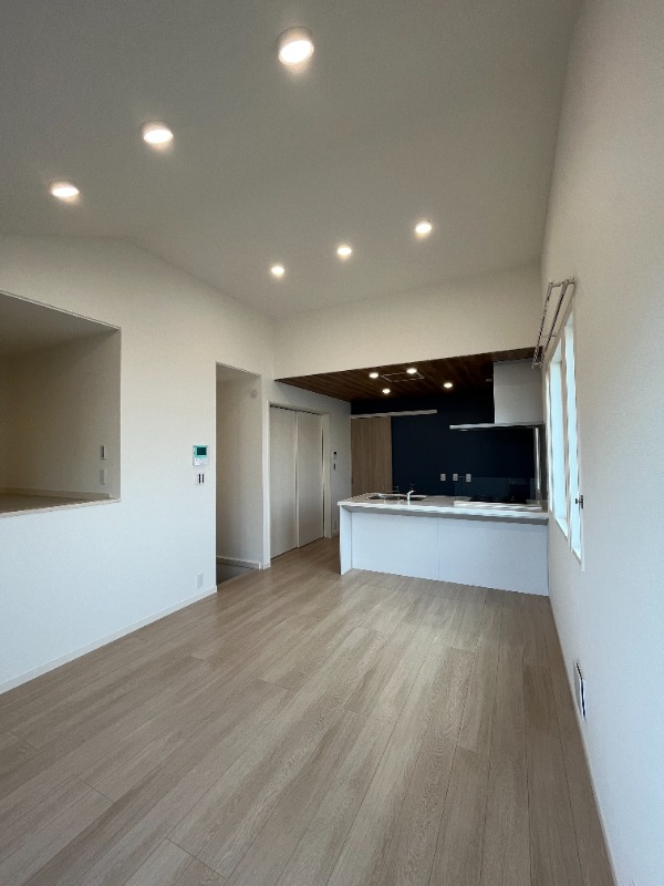 ��ʌ��������܎s��{��听���P���ڂ̃A�p�[�g�̋��ԁE���r���O