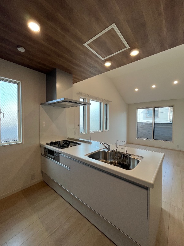 ��ʌ��������܎s��{��听���P���ڂ̃A�p�[�g�̃L�b�`��