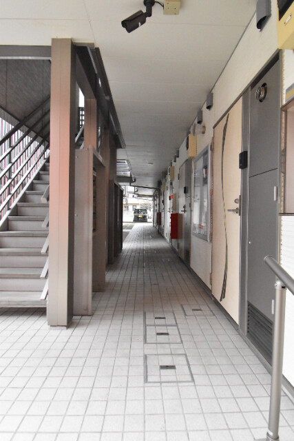 ��ʌ��������܎s��{����ؒ��S���ڂ̃}���V�����̃G���g�����X