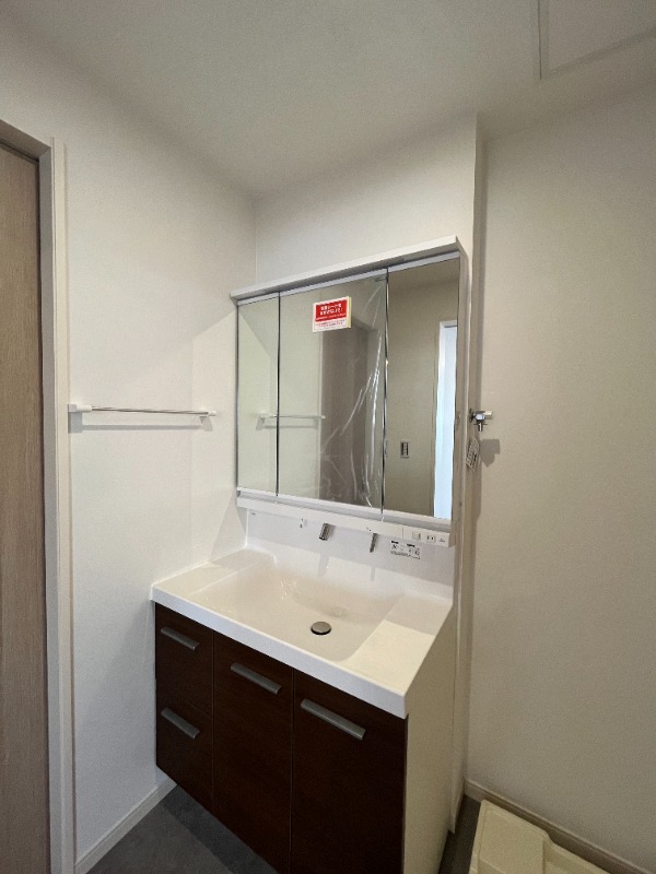 ��ʌ��������܎s��{��听���P���ڂ̃A�p�[�g�̐��ʏ�