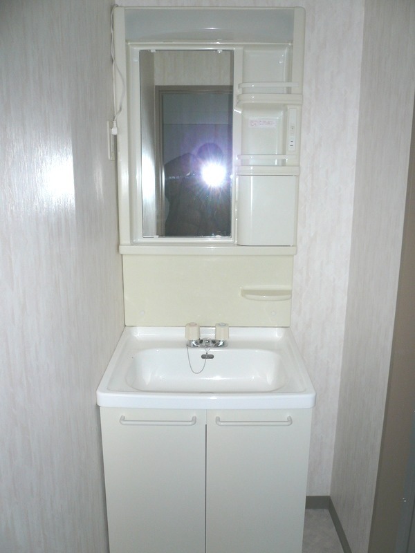 ��ʌ��������܎s�Y�a�挳���Q���ڂ̃}���V�����̐��ʏ�